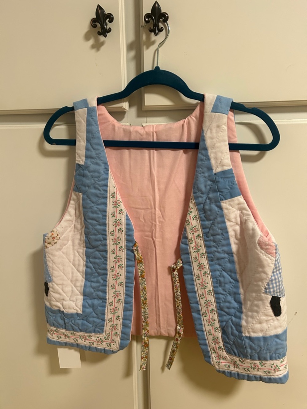 Blue & Pink Sunbonnet Sue Quilted Vest - Picture 2 of 4